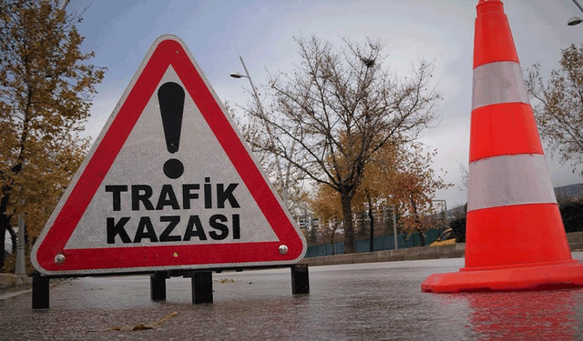 Afyon'da otomobille çarpılan motosiklet sürücüsü yaralandı