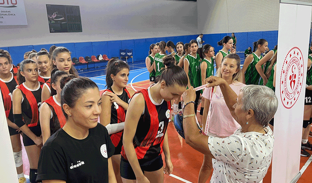 ANALİG’de Eskişehir Rüzgarı: Kız takımı finale yükseldi