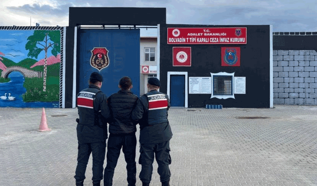 Afyon'da jandarma çeşitli suçlardan aranan 55 kişiyi yakaladı