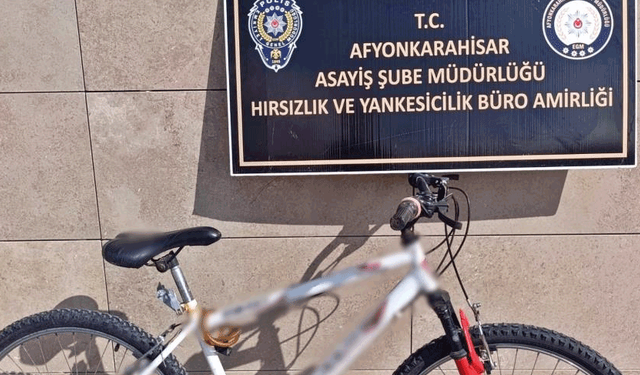 Afyon'da polis bir haftada 7 bin 603 şahsın kimlik sorgulamasını yaptı