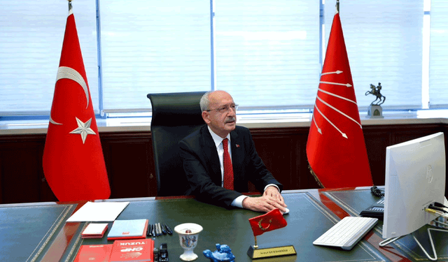 Kılıçdaroğlu 2 buçuk yıl sonra CHP Genel Merkezi'nde