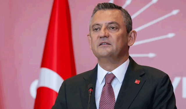 Özgür Özel, CHP Grup Başkanlığı'na seçildi