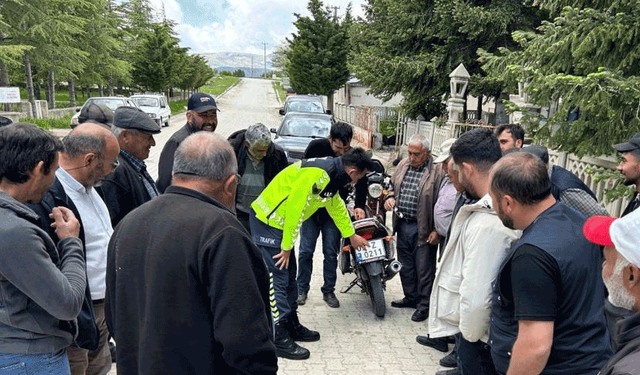 Afyon'da  öğrenci ve vatandaşlara güvenli trafik anlatıldı