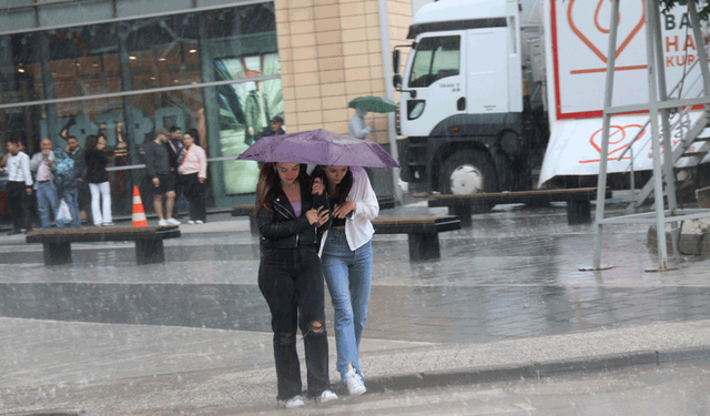Eskişehir’de gök gürültülü sağanak yağış bekleniyor