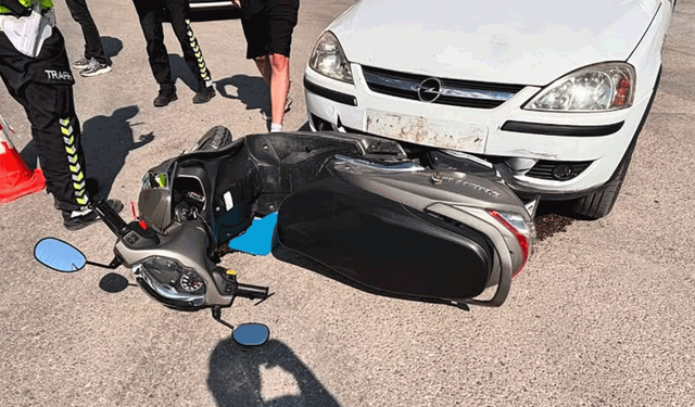 Kütahya Tavşanlı’da otomobil ile motosiklet çarpıştı: 2 yaralı
