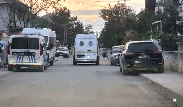 Eskişehir’de komşuların park kavgası kanlı bitti: 1’i ağır 2 yaralı