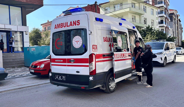 Kütahya'da motosiklet devrildi: 1 yaralı