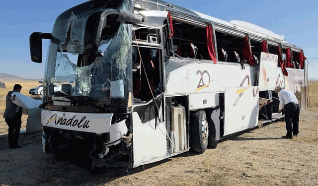 Kütahya'daki otobüs kazasında 25 yaralı taburcu edildi