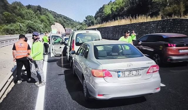 Bilecik’te 4 araç birbirine girdi: 1 yaralı
