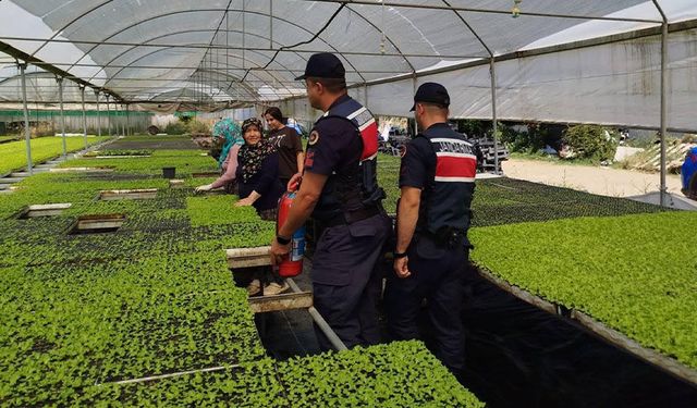 Bilecik'te Jandarmadan sera sahiplerine yangın uyarısı