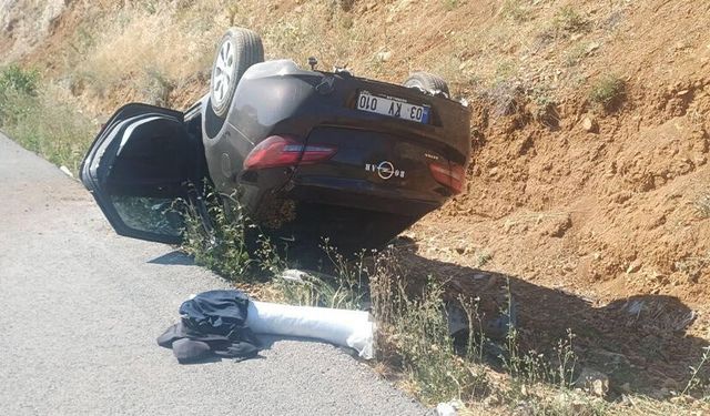 Bilecik'te otomobil takla attı: 2 yaralı