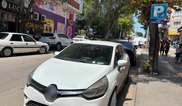 Bilecik'te ters yönden gelen sürücüsü uyarılara kulak asmadı
