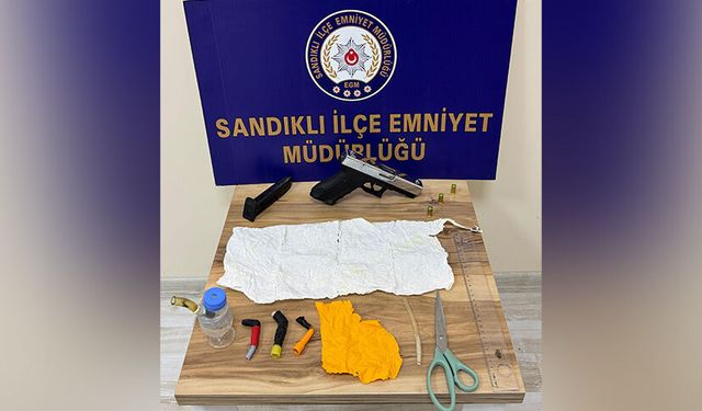 Afyonkarahisar'da düzenlenen uyuşturucu operasyonunda 2 kişi tutuklandı
