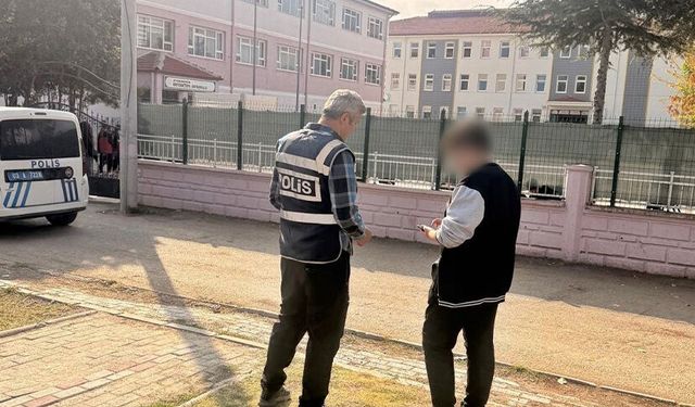 Afyonkarahisar'da polisten okul çevrelerinde huzur denetimi