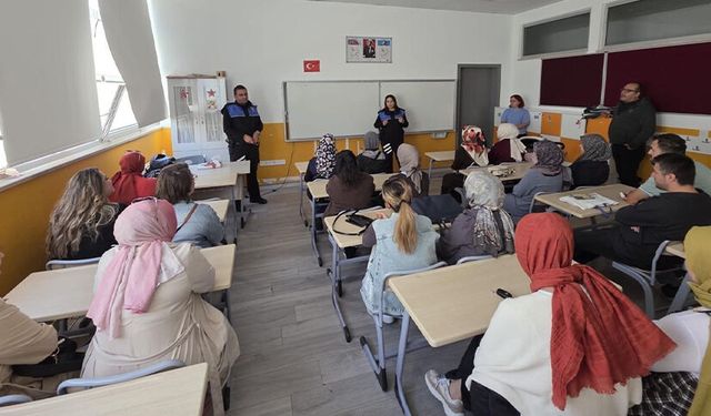 Bilecik'te 43 veliye akran zorbalığı uyarısı yapıldı