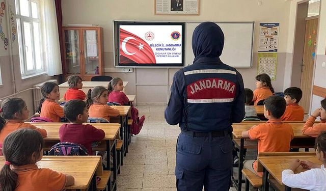 Bilecik'te Jandarmadan öğrencilere güvenli internet uyarısı