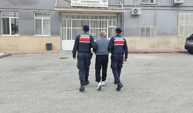 Afyonkarahisar'da aranan şahsı jandarma yakaladı