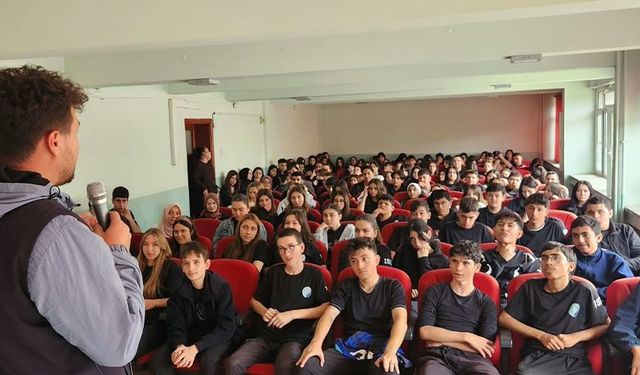 Afyonkarahisar’da bin 320 öğrenciye siber güvenlik eğitimi
