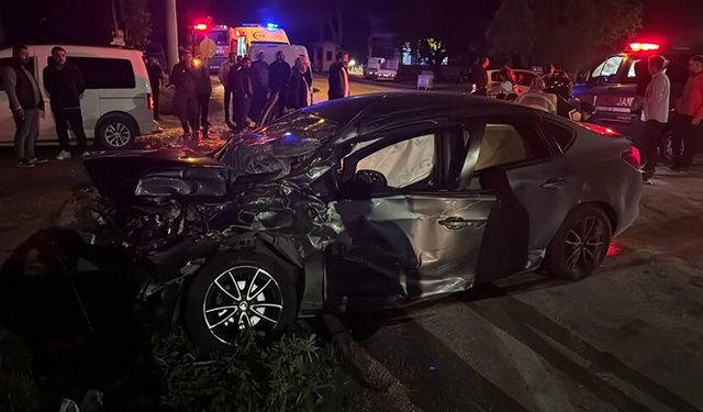 Bilecik’te tır ile otomobil çarpıştı: 5 yaralı
