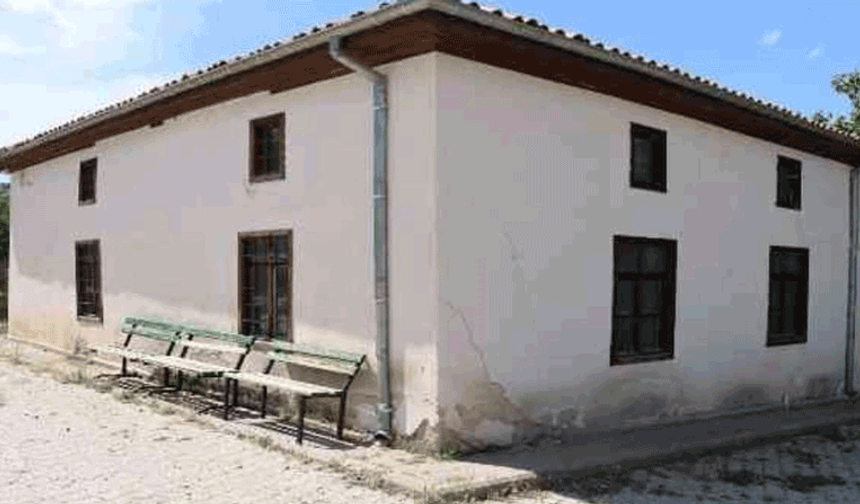 Eskişehir'de onarım bekleyen camiye yıkım kararı