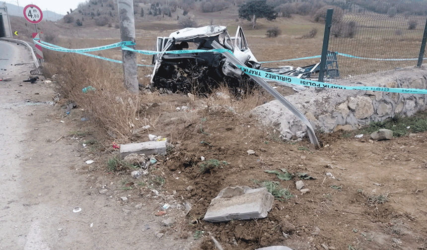 Eskişehir yolunda feci kaza: Bir ölü bir yaralı