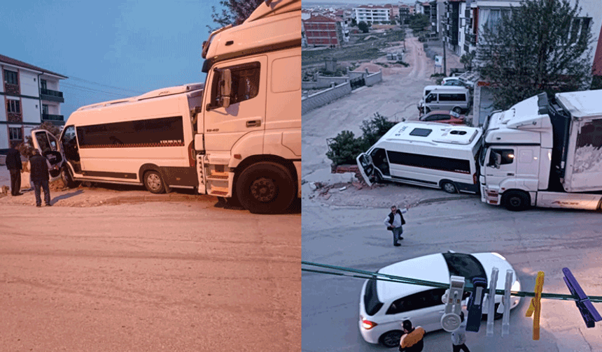 Eskişehir’de görünmez kaza! Freni patladı minibüse daldı