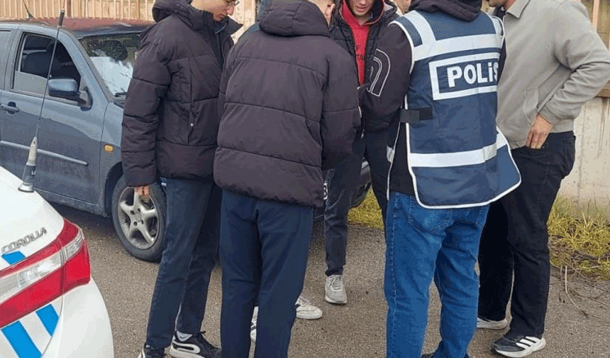 Afyon'da polisten öğrencilerin yoğun olarak bulunduğu bölgelerde denetim