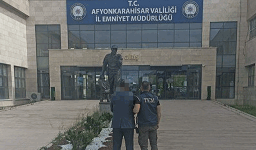 Afyonkarahisar'da FETÖ’den 6 yıl 3 ay hapis cezasıyla aranan şahsı polis yakaladı
