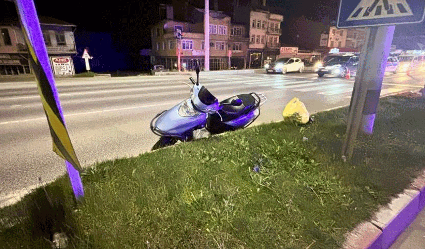 Kütahya Tavşanlı'da motosiklet devrildi: 3 yaralı