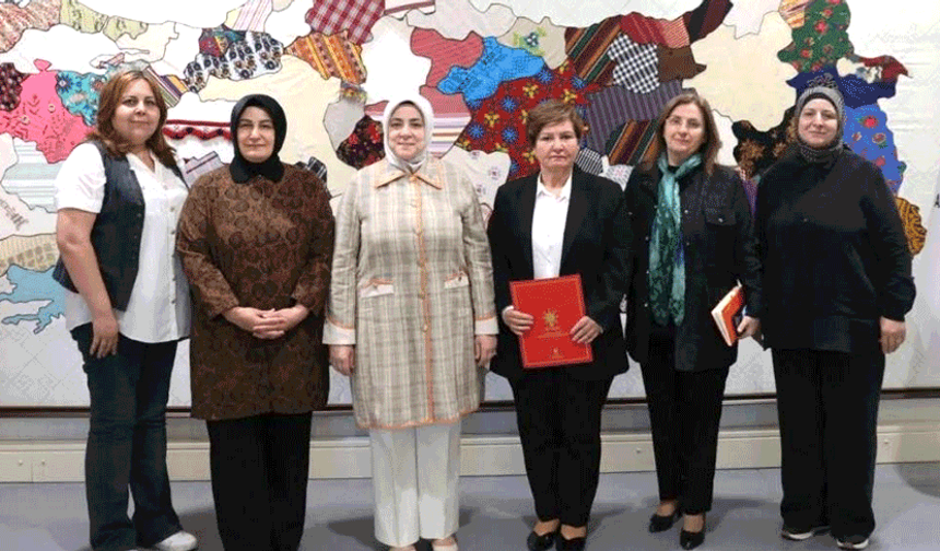 AK Parti Odunpazarı’nda yeni Kadın Kolları Başkanı belli oldu