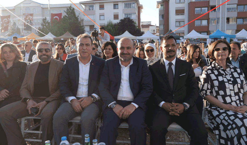 Eskişehir’de ÇAĞFEST ile mezuniyet heyecanı ve festival ruhu biraraya geldi!