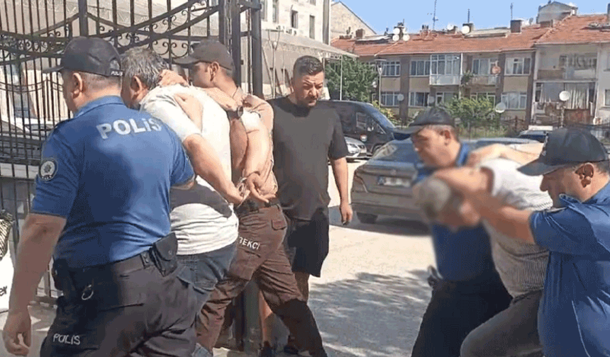 Eskişehir’de okul kapısında bekçiye saldırı: 2 şüpheli tutuklandı
