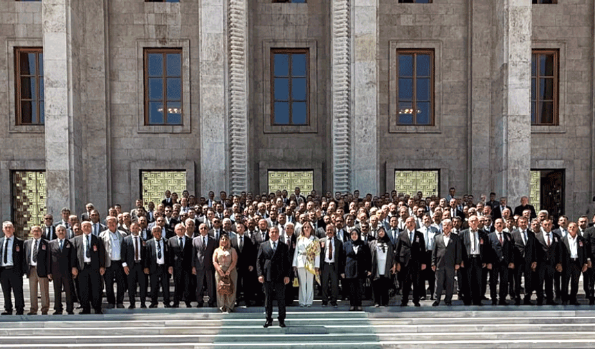 MHP Eskişehir teşkilatları TBMM Grup Toplantısı’na katıldı