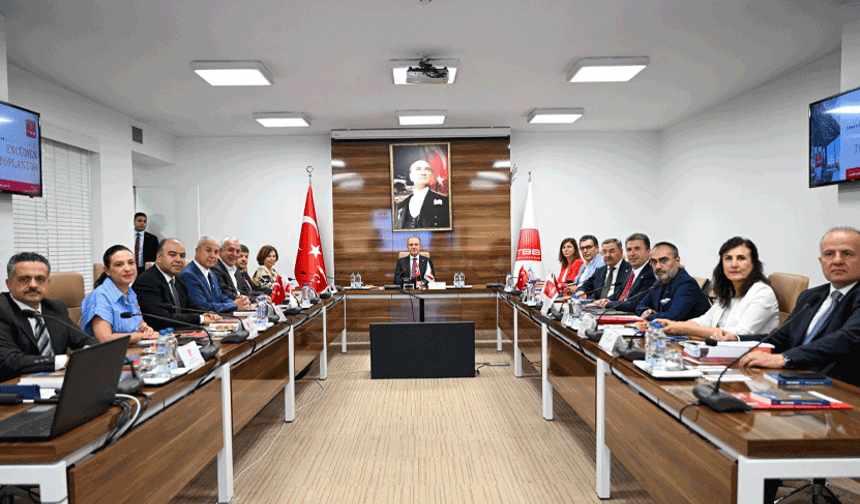 Başkan Ünlüce Ankara’da konuştu: “Şehirlerimizin hizmet gücünü artırıyoruz”