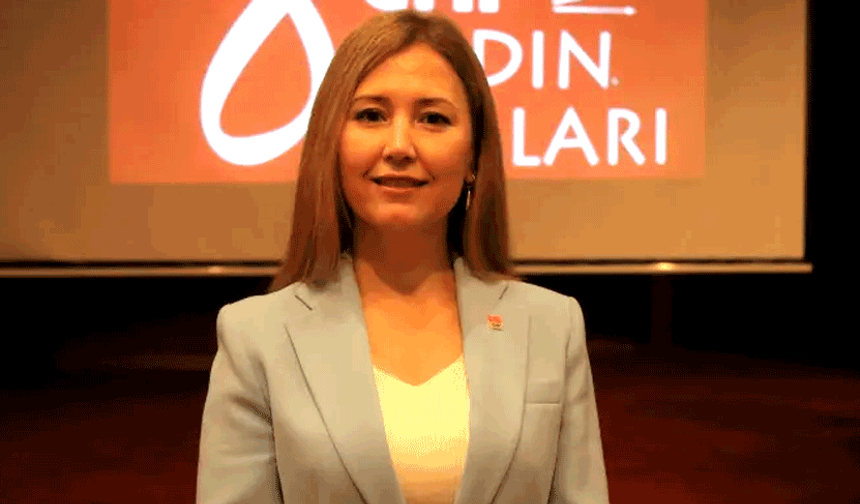 CHP İl Kadın Kolları Başkanı Yeşildal görevden alındı