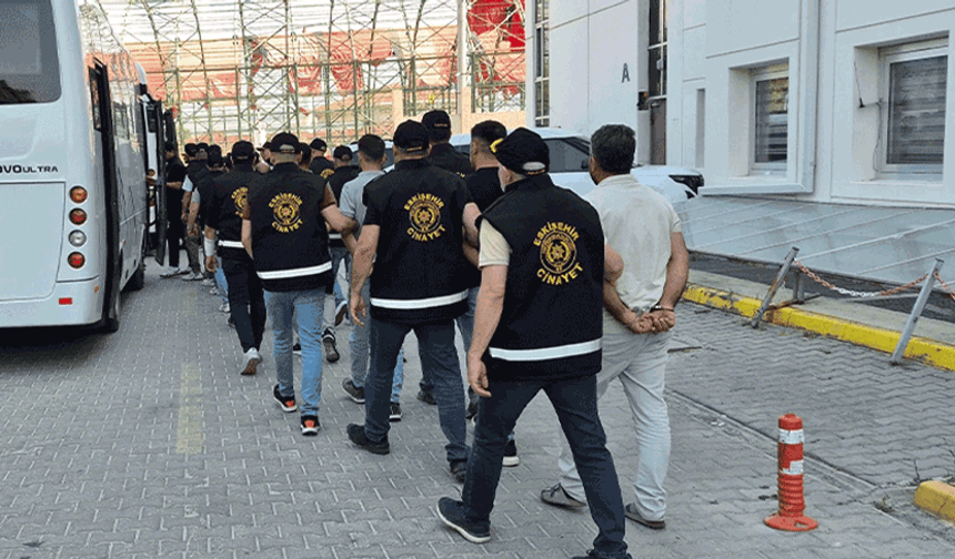 Eskişehir'de 1 polis memuru ve 6 kişinin yaralandığı olayda 5 şüpheli tutuklandı