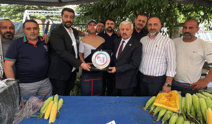 Eskişehir’de altın bileziği sahibine ulaştıran esnafa ödül!