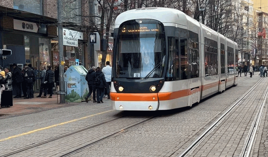 Eskişehir'de tramvay seferleri durdu!