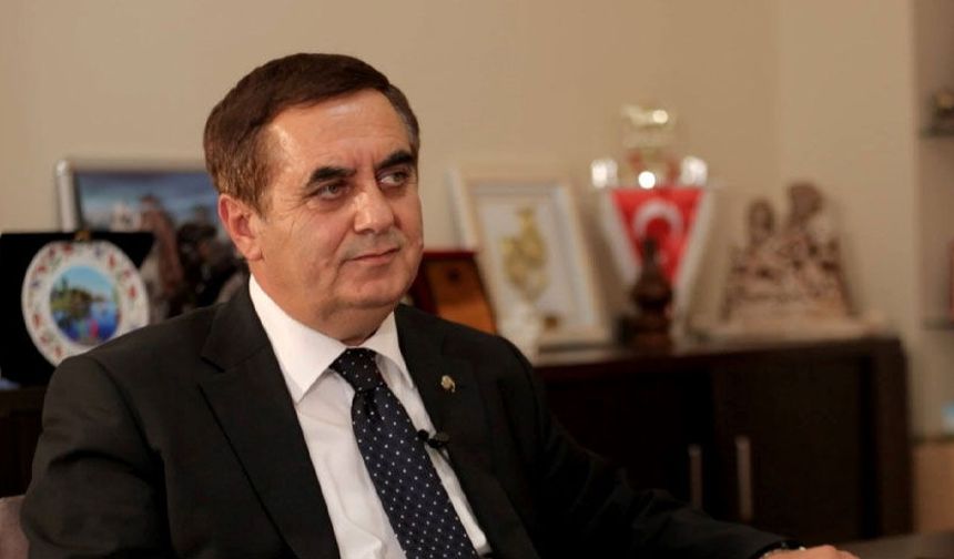 Mahmudiye Belediye Başkanı, CHP’li meclis üyeleriyle Yeni Parti’ye geçti