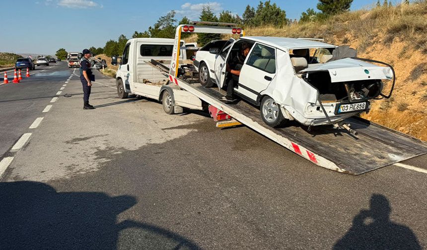 Afyonkarahisar'da trafik kazası: 1 ölü 7 yaralı