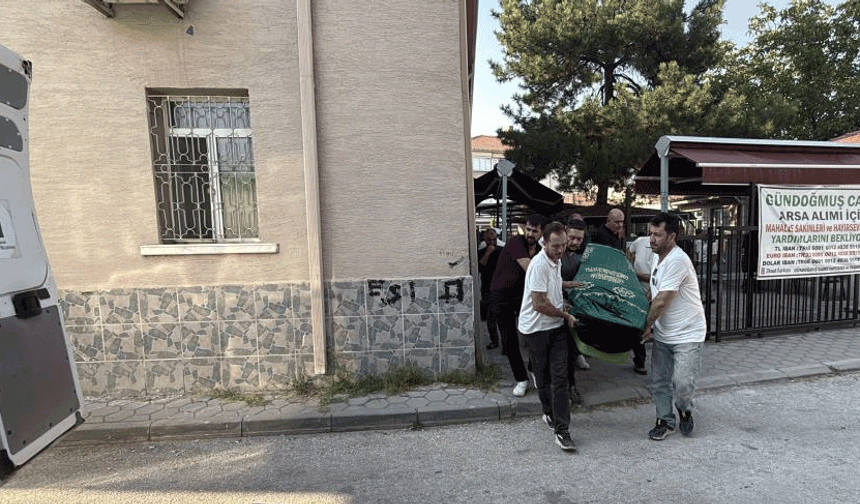 Arkadaşı tarafından bıçaklanarak öldürülen esnaf son yolculuğuna uğurlandı
