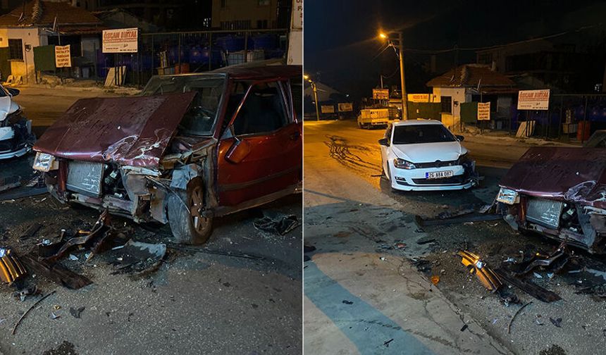 Eskişehir'de 2 otomobil kafa kafaya çarpıştı