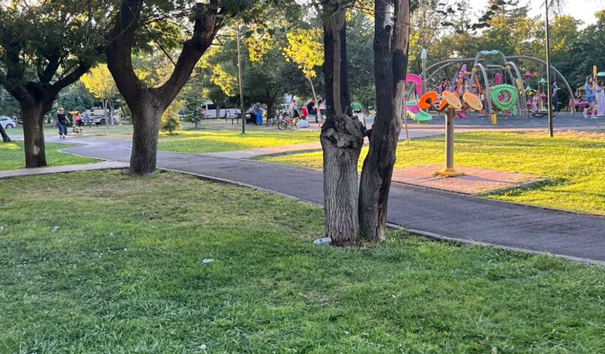 Eskişehir’de güzel havayı fırsat bilen vatandaşlar parklara akın etti