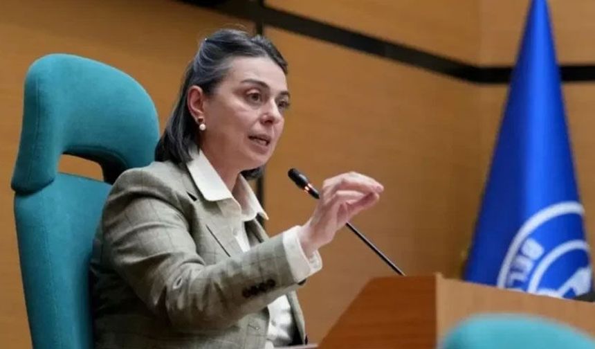 Sinem Dedetaş görevinden uzaklaştırıldı