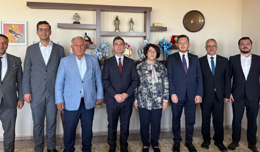 Türk Hava Kurumu Eskişehir Şubesinden Rektör Gümüşsoy’a hayırlı olsun ziyareti