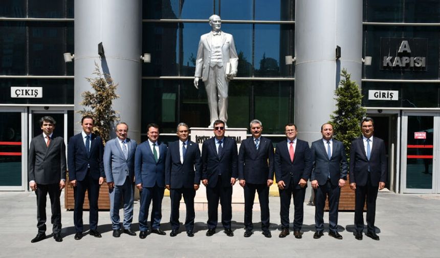 Bakan Yardımcısı Can Tuncay Eskişehir adliyesinde yargı mensuplarıyla buluştu!