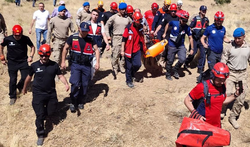 Eskişehir'de kayıp vatandaş için 177 kişilik ekip sabaha kadar çaba gösterdi