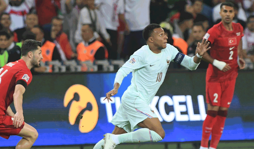 Milli Takım, Fransa'ya Mbappe'nin golü ile mağlup oldu