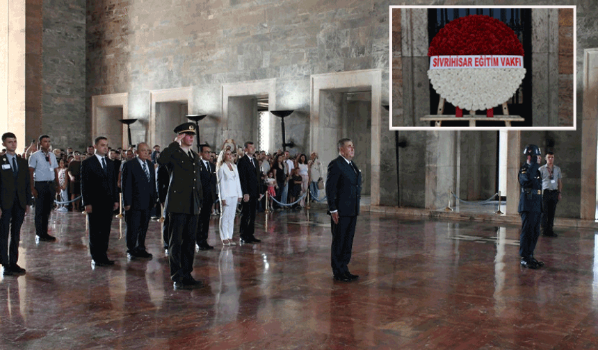 Sivrihisar Eğitim Vakfı’ndan 35. yılda Anıtkabir’e anlamlı ziyaret