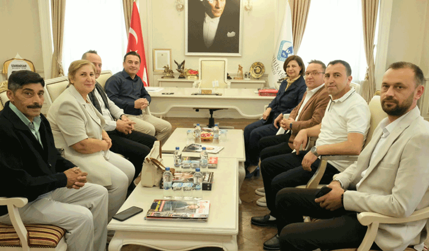 Ünlüce’den Dökmeci’ye ziyaret: Sivrihisar’ın geleceği konuşuldu